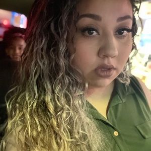 Meet your Posher, Luz